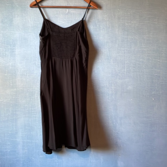 Old navy black sundress - Picture 2 of 4
